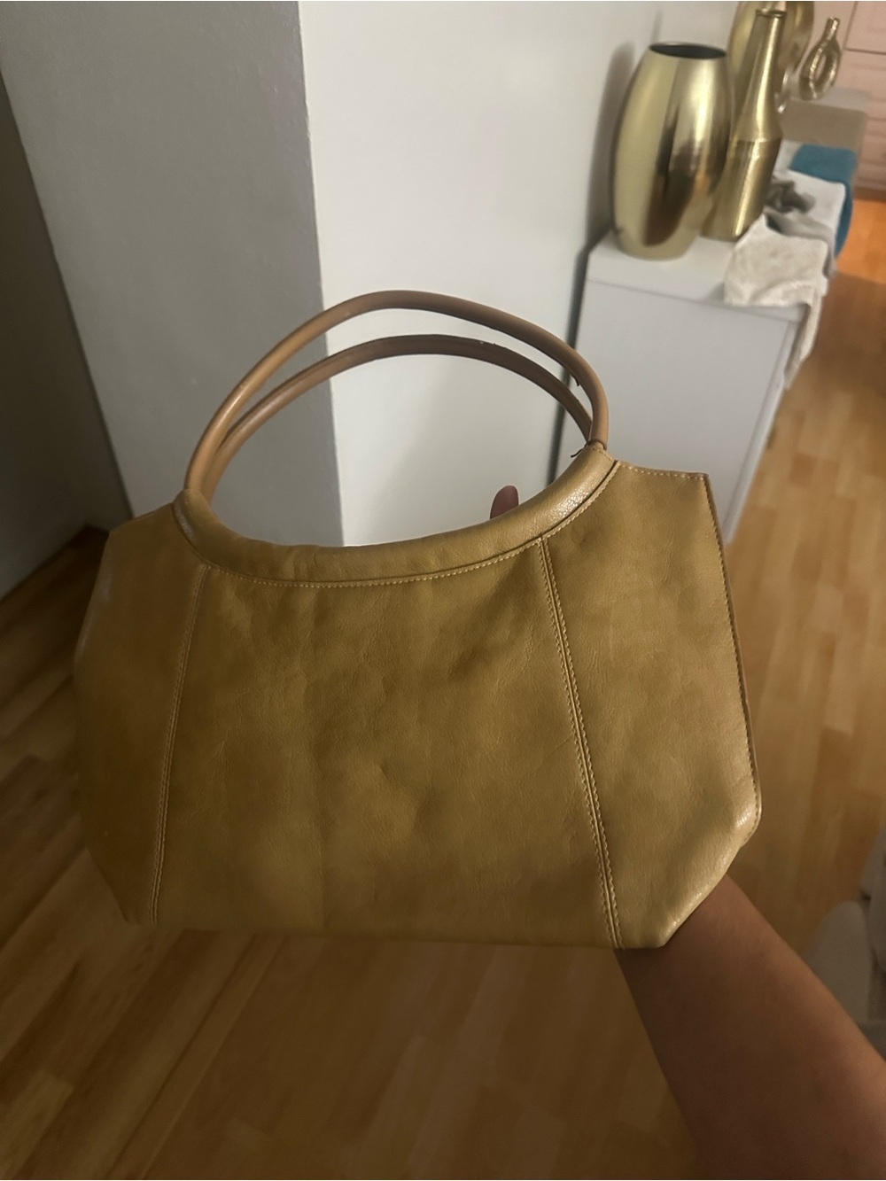 ⭐️Camel Handbag!⭐️ - Picture 7 of 13